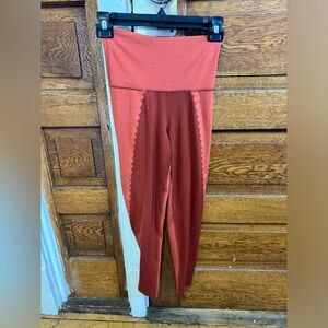 Offline By Aerie Scalloped Leggings